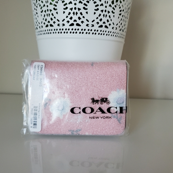 Coach Daisy Card Case In Bubblegum Multi - Picture 2 of 8